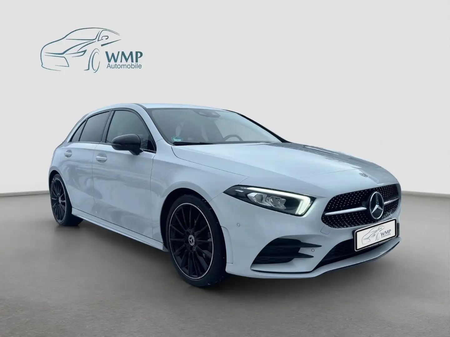 Mercedes-Benz A 180 A 180 AMG AUT. NIGHT LED AMBIENTE NAVI CAMERA APP Blanc - 1