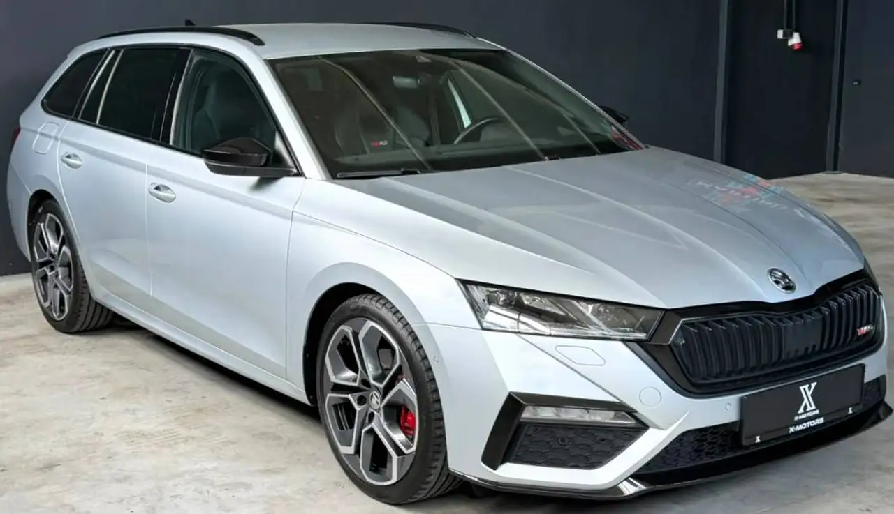 Skoda Octavia RS Plus 4x4 — photo 1 of 21