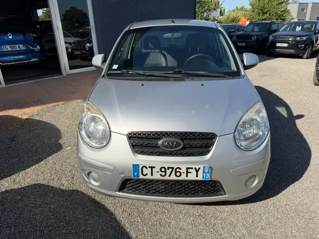 Kia Picanto view 2