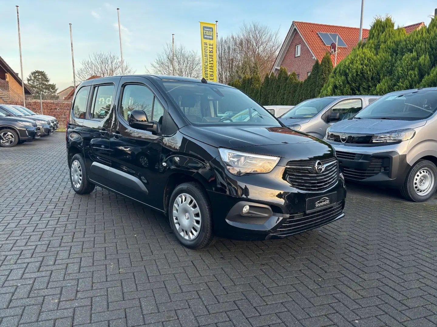Opel Combo Life /Anhängerkupplung/Sitzheizung Schwarz - 2