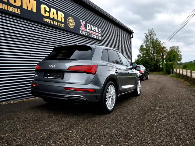 Audi Q5 view 6