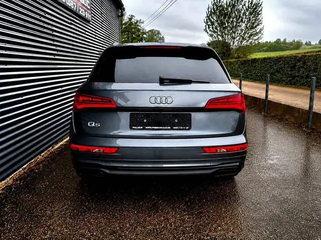 Audi Q5 view 7
