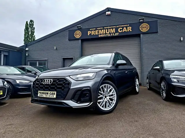 Audi Q5 view 2