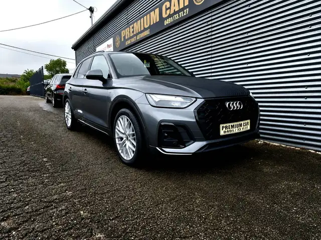 Audi Q5 view 3