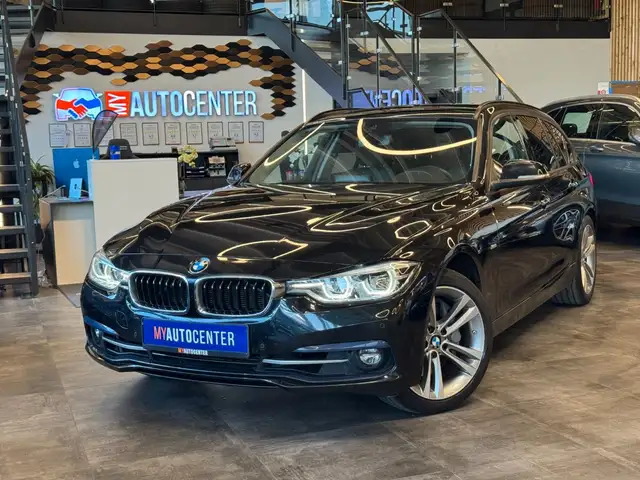 BMW 335 *TEMPO*AHK*NAV*2-ZONEN*SitzHZ*SPORT*
