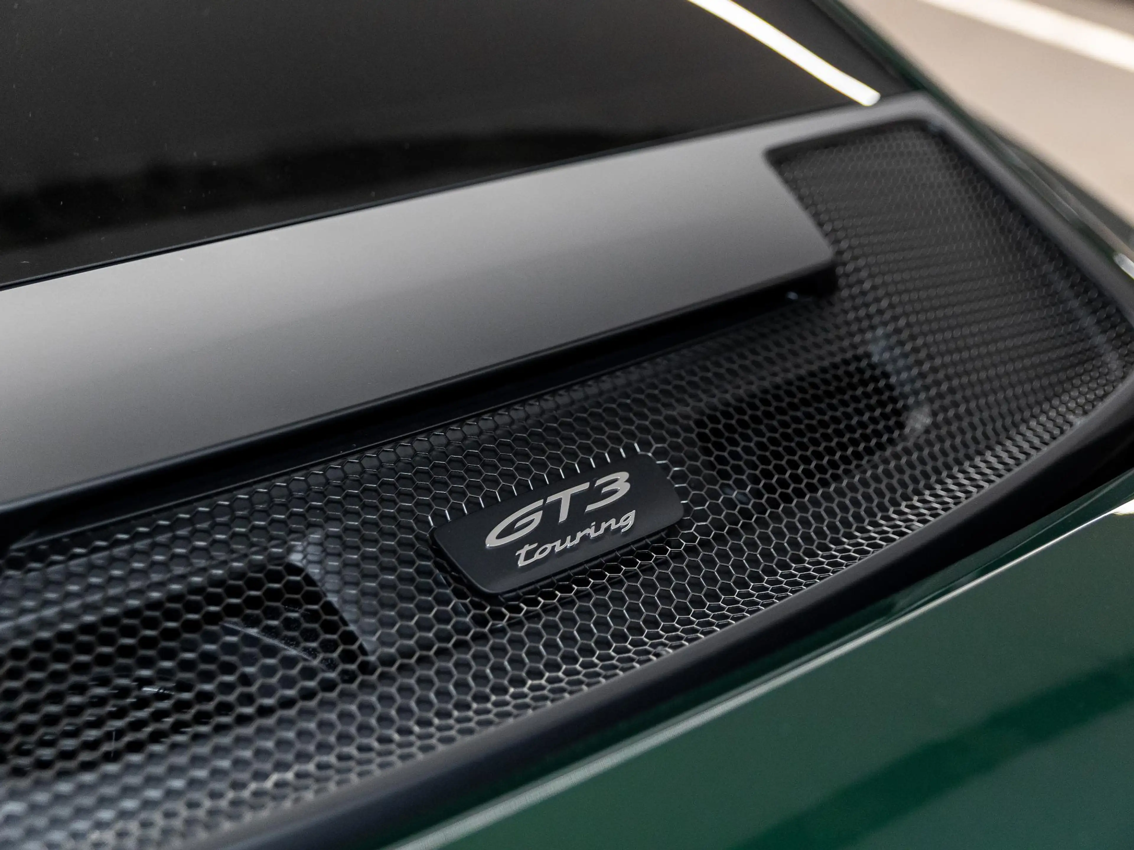 Porsche 992 4.0 GT3 Touring — photo 12