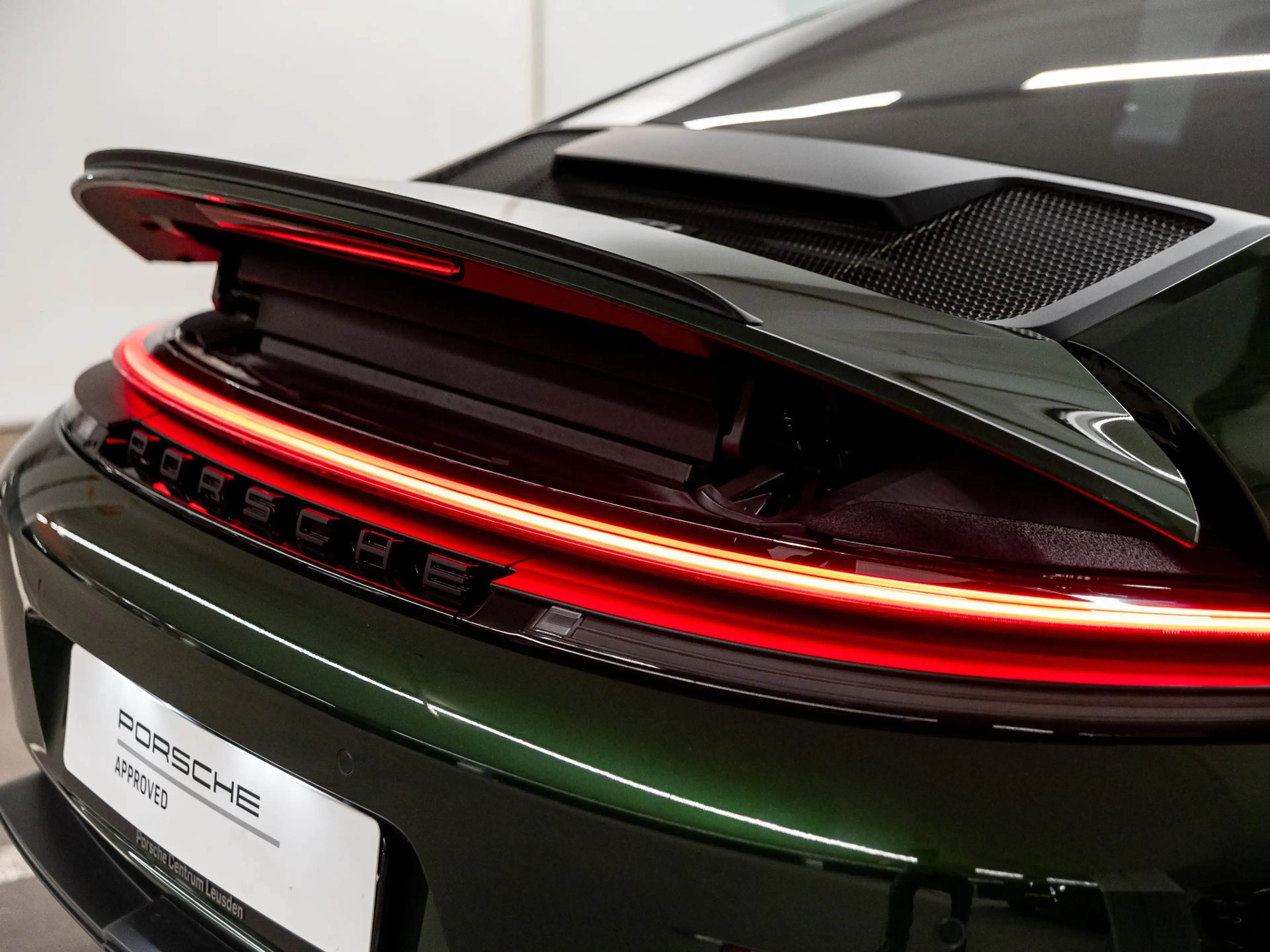 Porsche 992 4.0 GT3 Touring — photo 11