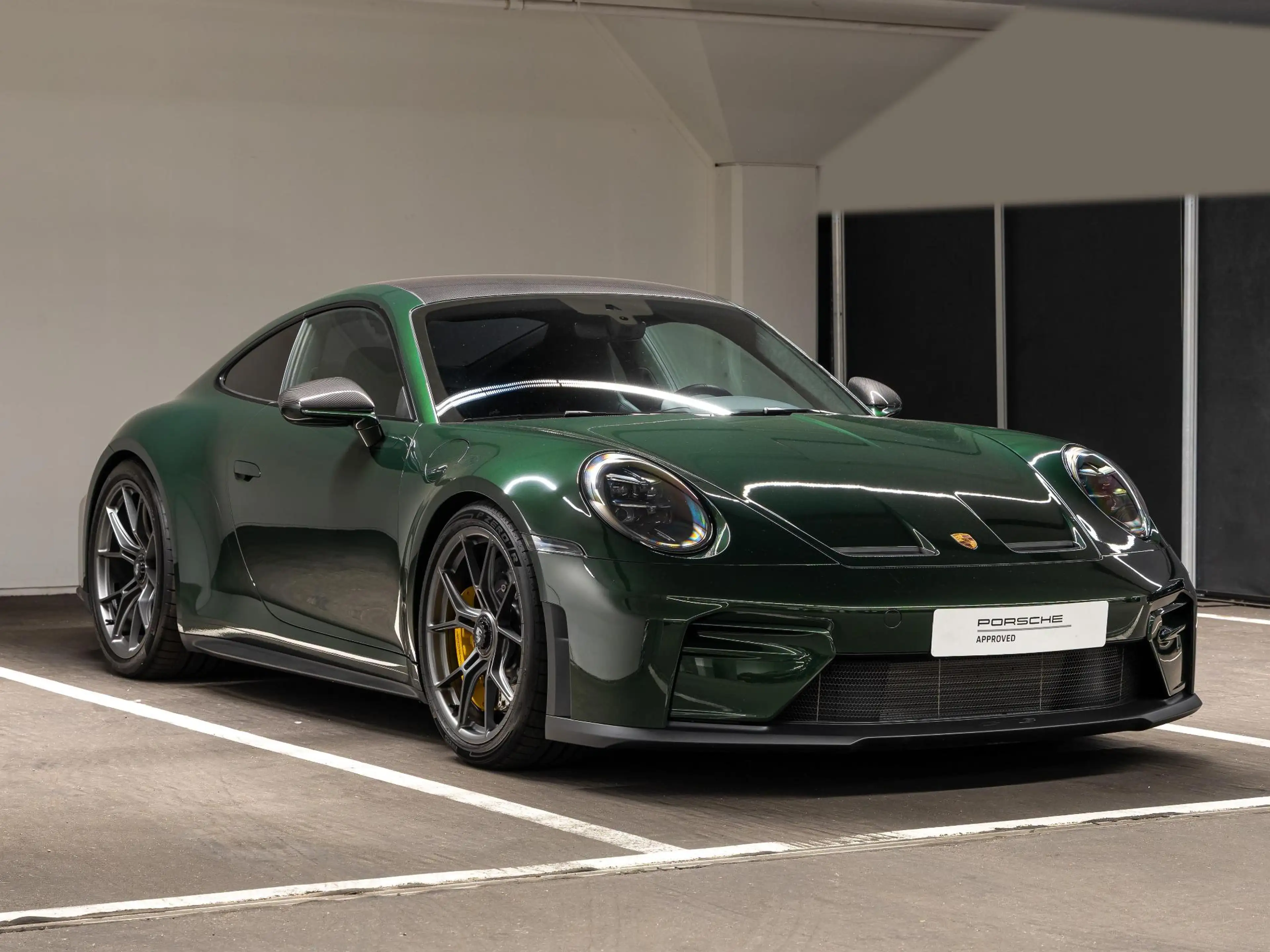 Porsche 992 4.0 GT3 Touring — photo 5