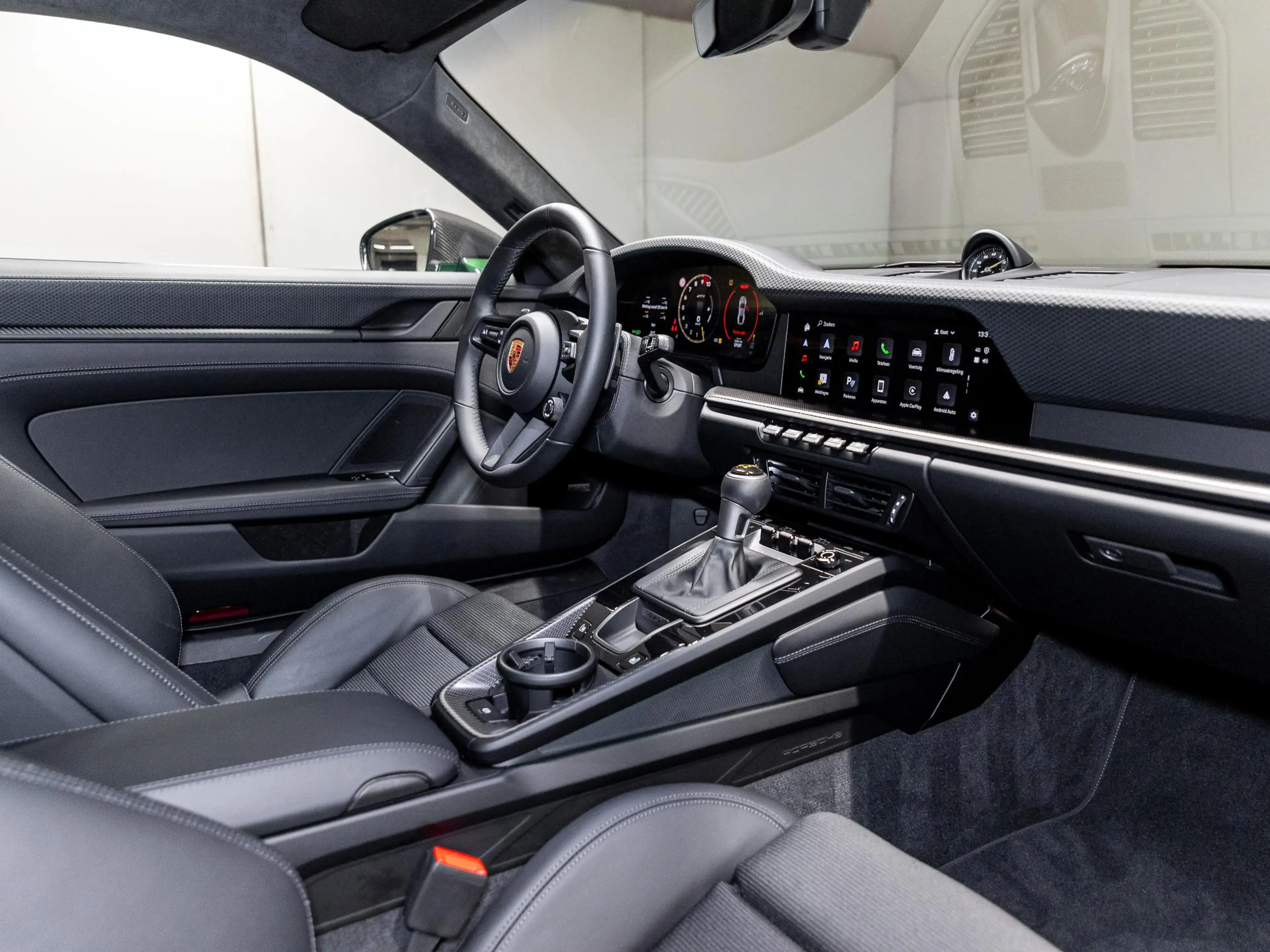 Porsche 992 4.0 GT3 Touring — photo 15