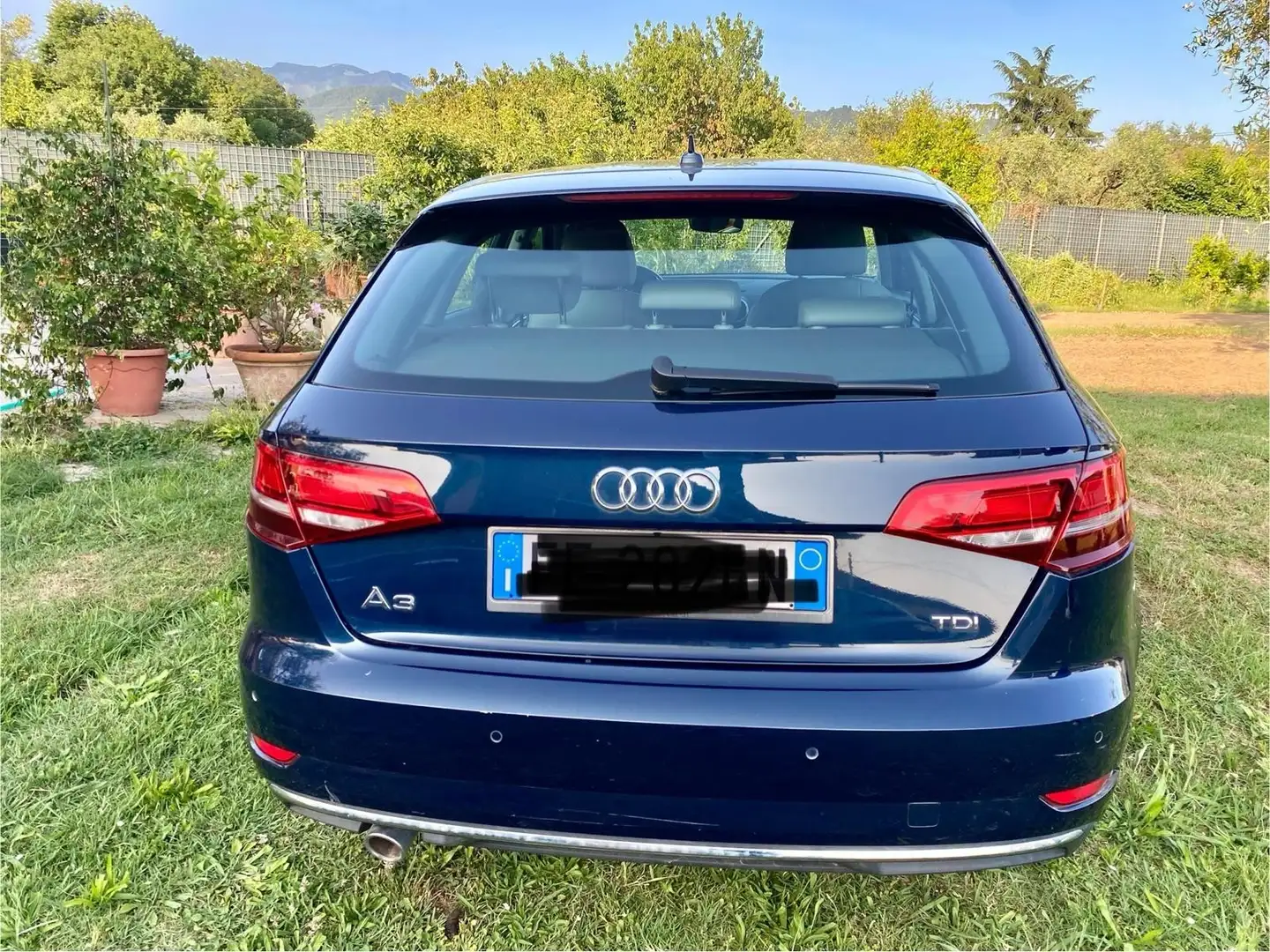 Audi A3 1.6 tdi Design 110cv - 1