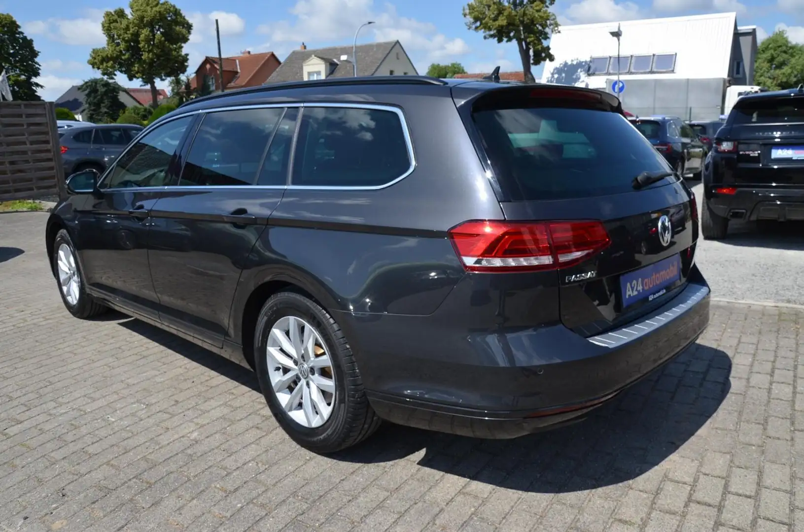 Volkswagen Passat Variant 2.0 TDI BMT Comfortline LED Navi ACC beheiz. Front Grau - 2