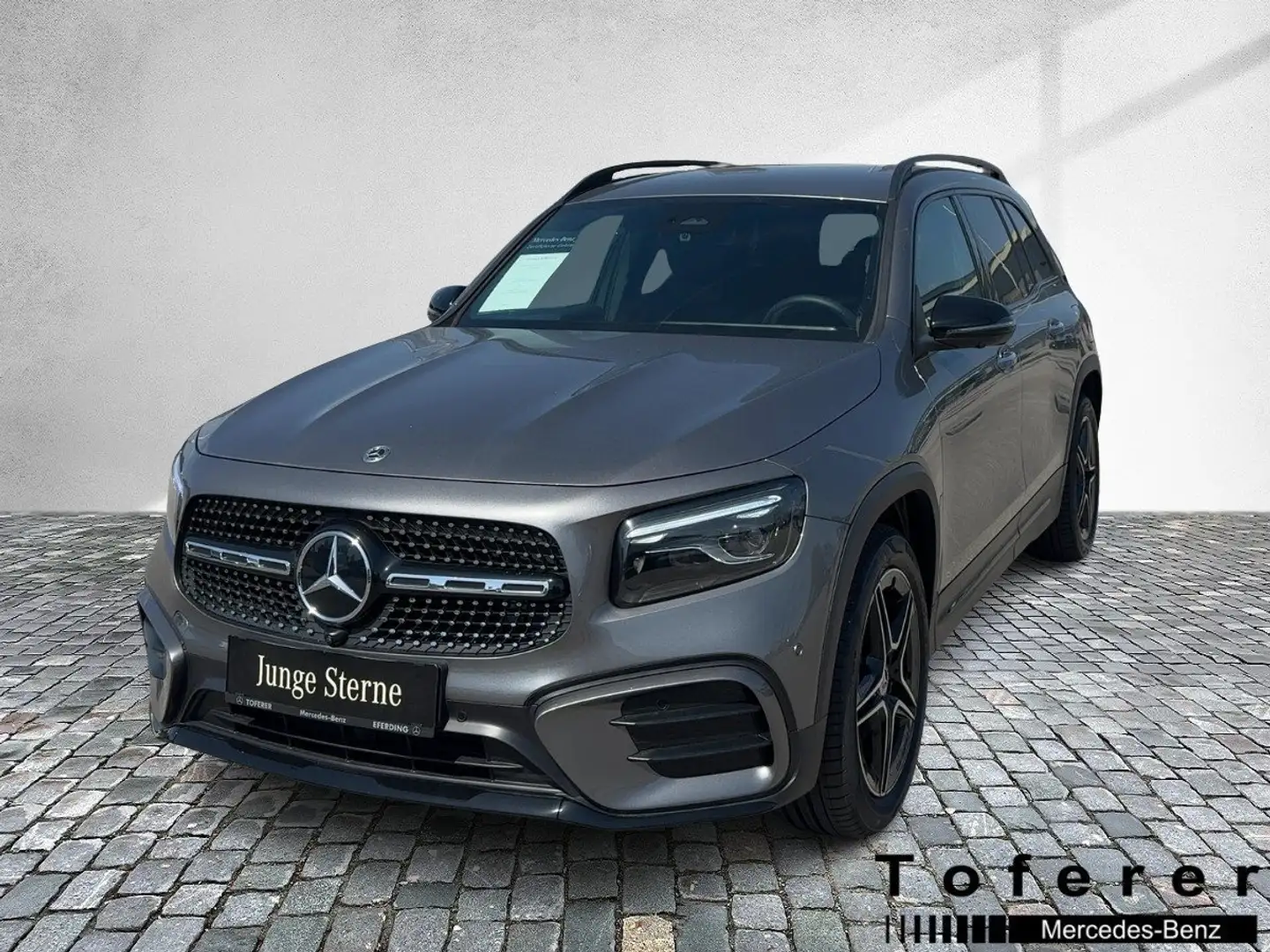 Mercedes-Benz GLB 200 d 4MATIC Österreich-Edition AMG Line Grau - 2