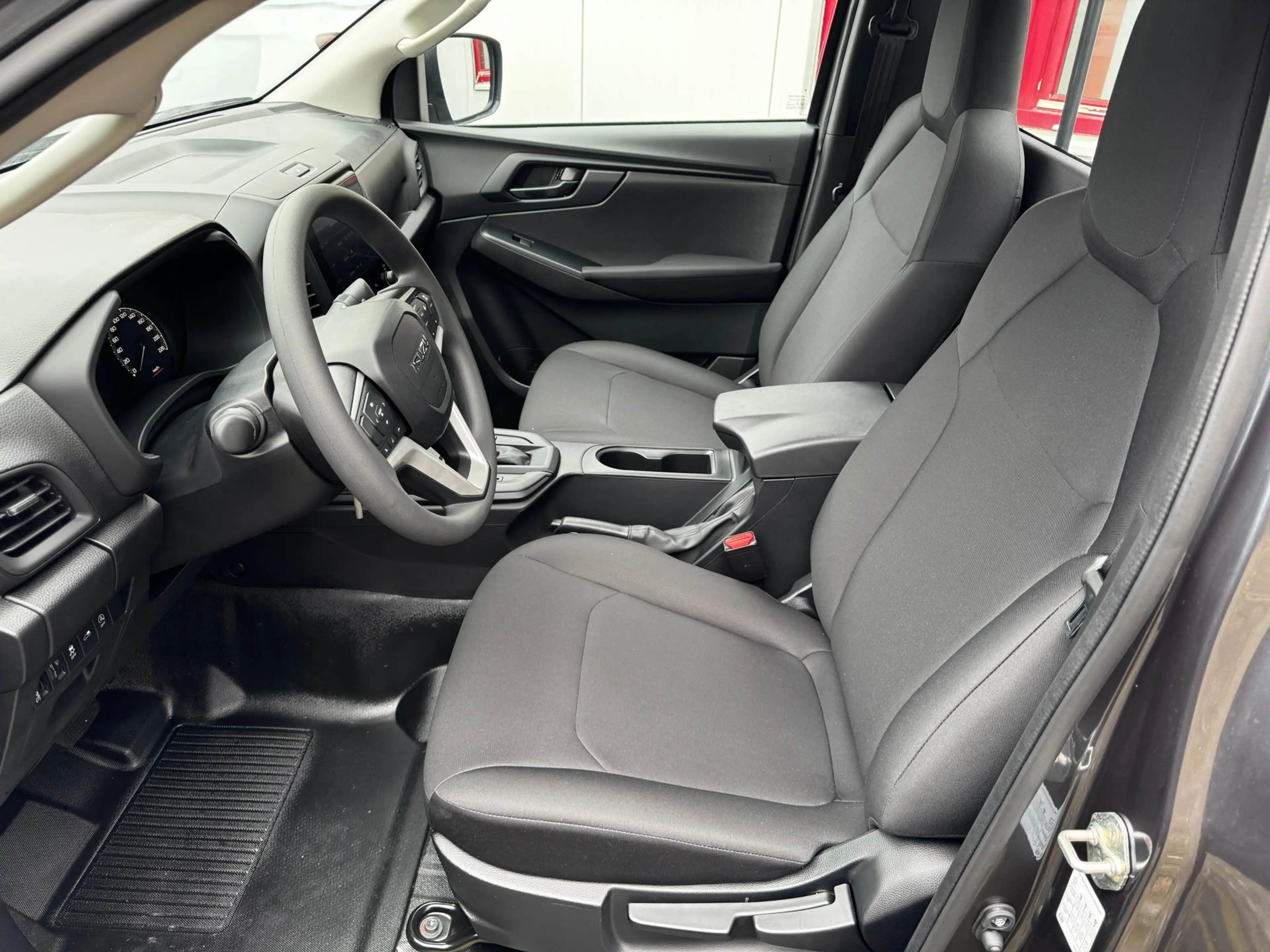 Isuzu D-Max Single Cab 4WD L — photo 11
