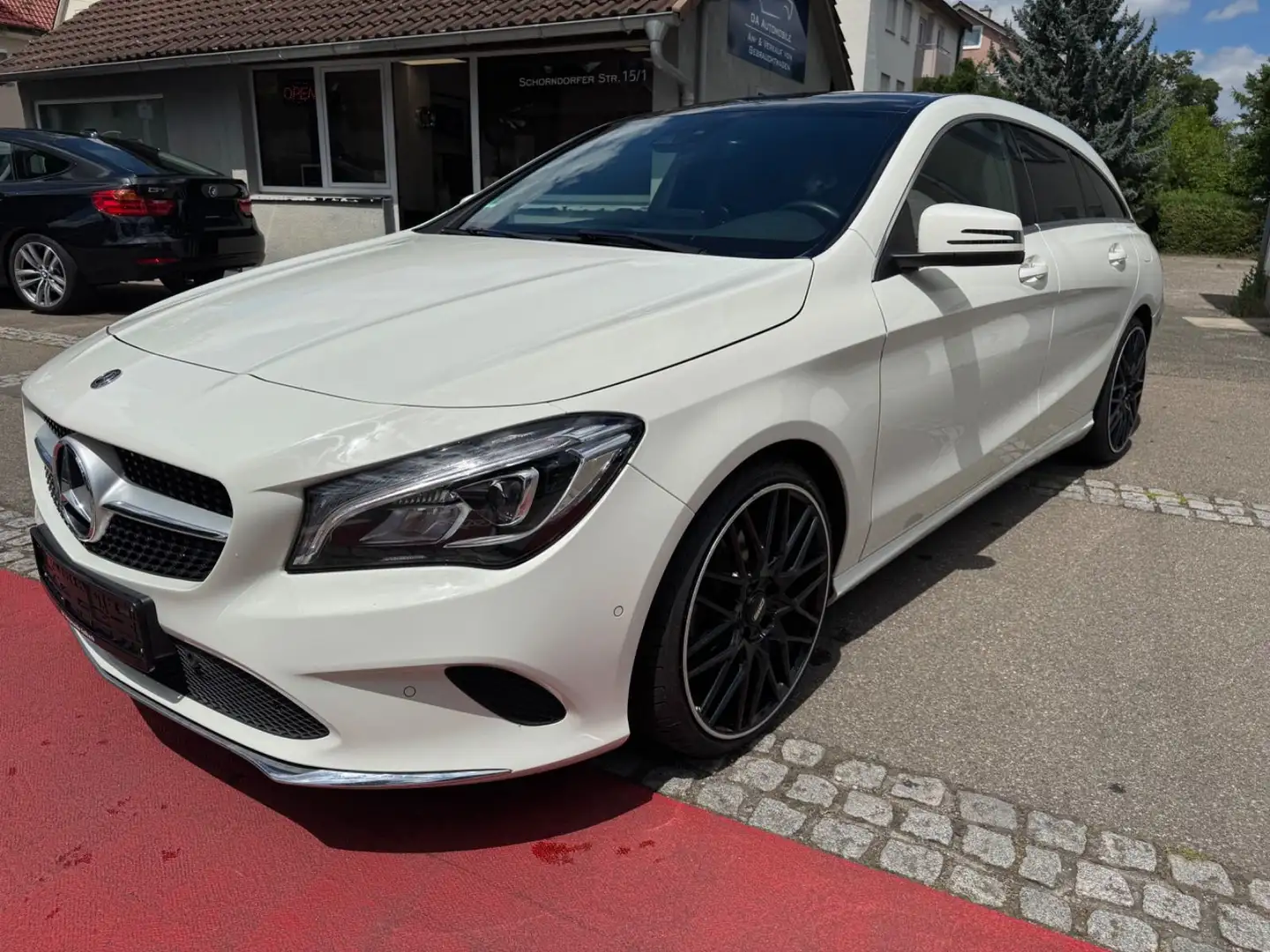 Mercedes-Benz CLA 200 Wit - 1