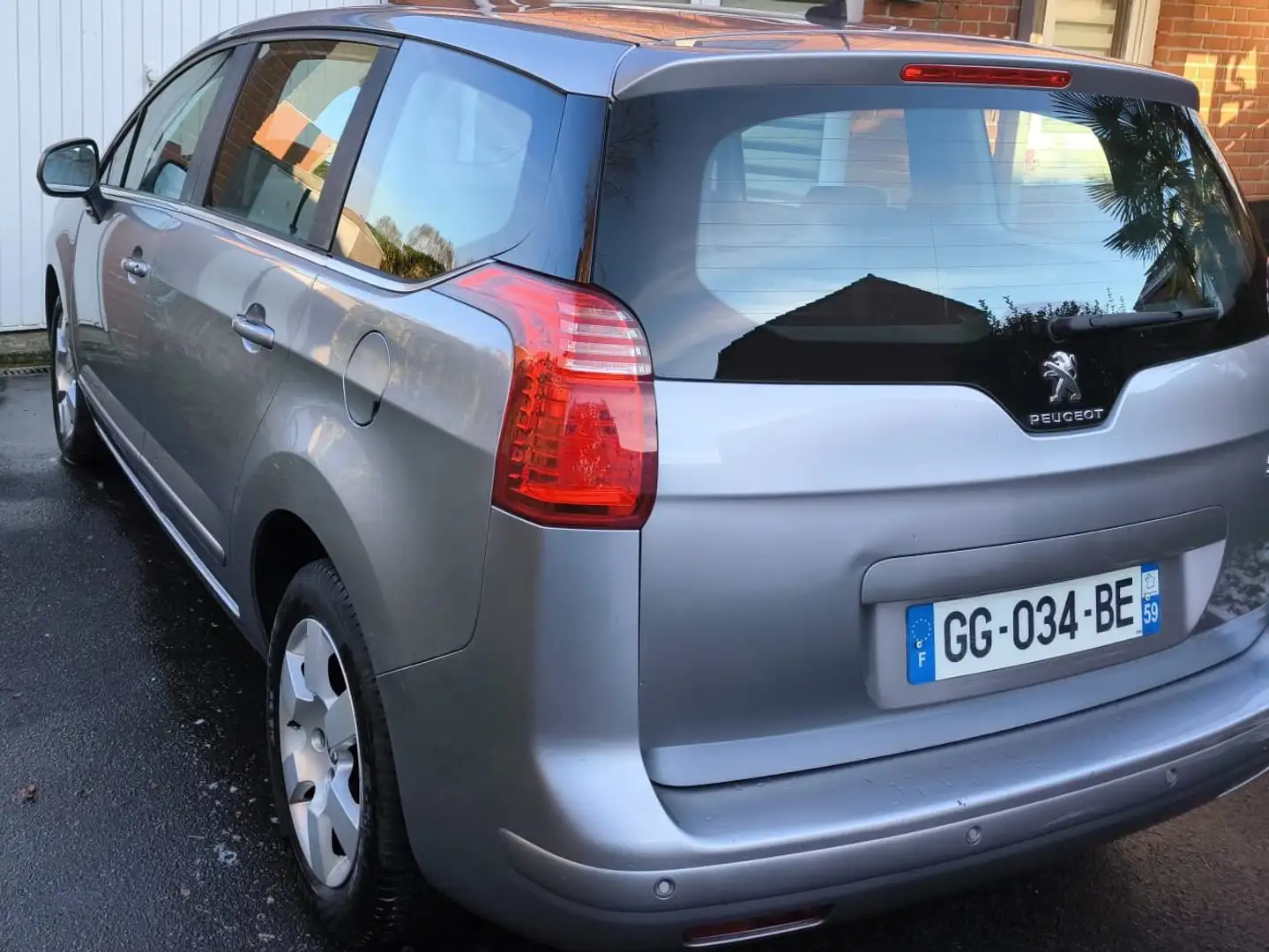 Peugeot 5008 5008 1.6 HDi 115ch FAP BVM6 Business 5pl - 2