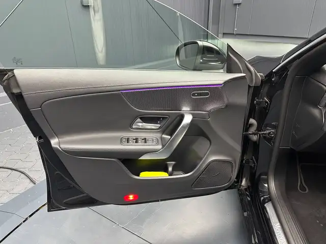 Mercedes-Benz Cla view 13