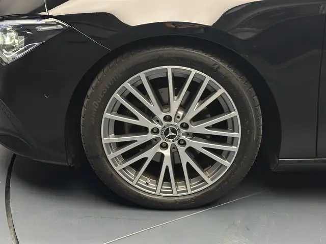 Mercedes-Benz Cla view 9