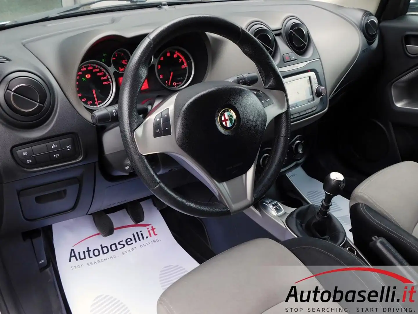 Alfa Romeo MiTo 1.4 TURBO GPL DISTINCTIVE 120cv 'EURO 6B' Silber - 2
