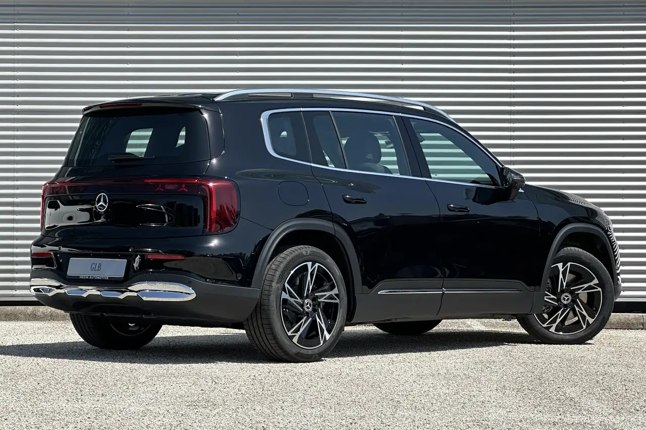 Mercedes-Benz GLB 2026