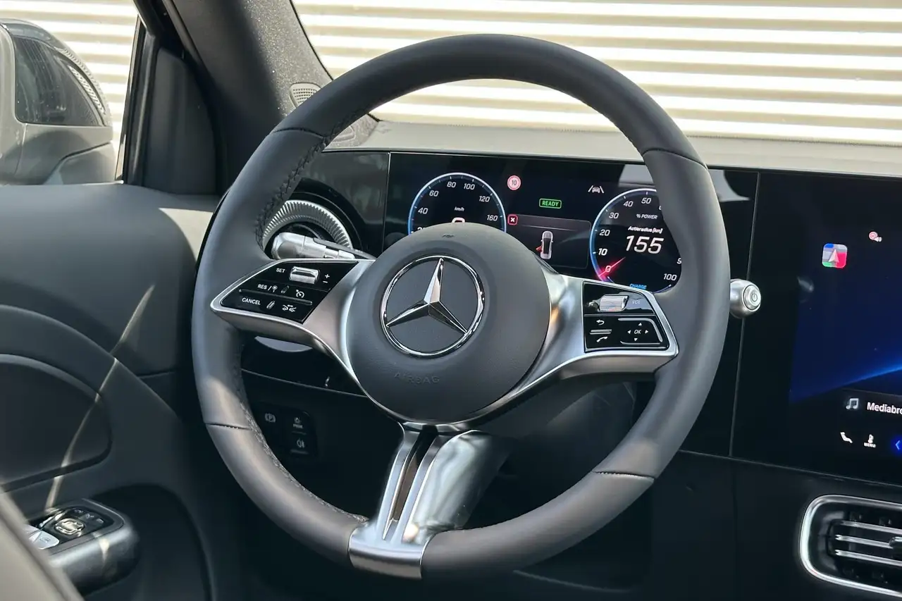 Mercedes-Benz GLB 2026 — фото 12