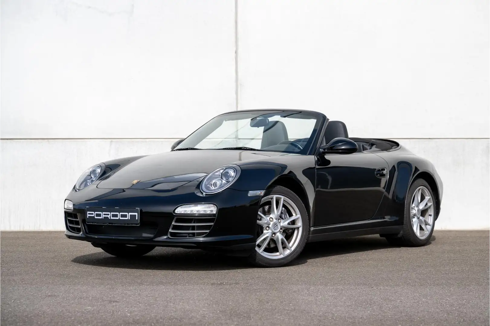 Porsche 997 Cabrio Carrera 4 PDK / Stoelverwarming / Park Assi Zwart - 1