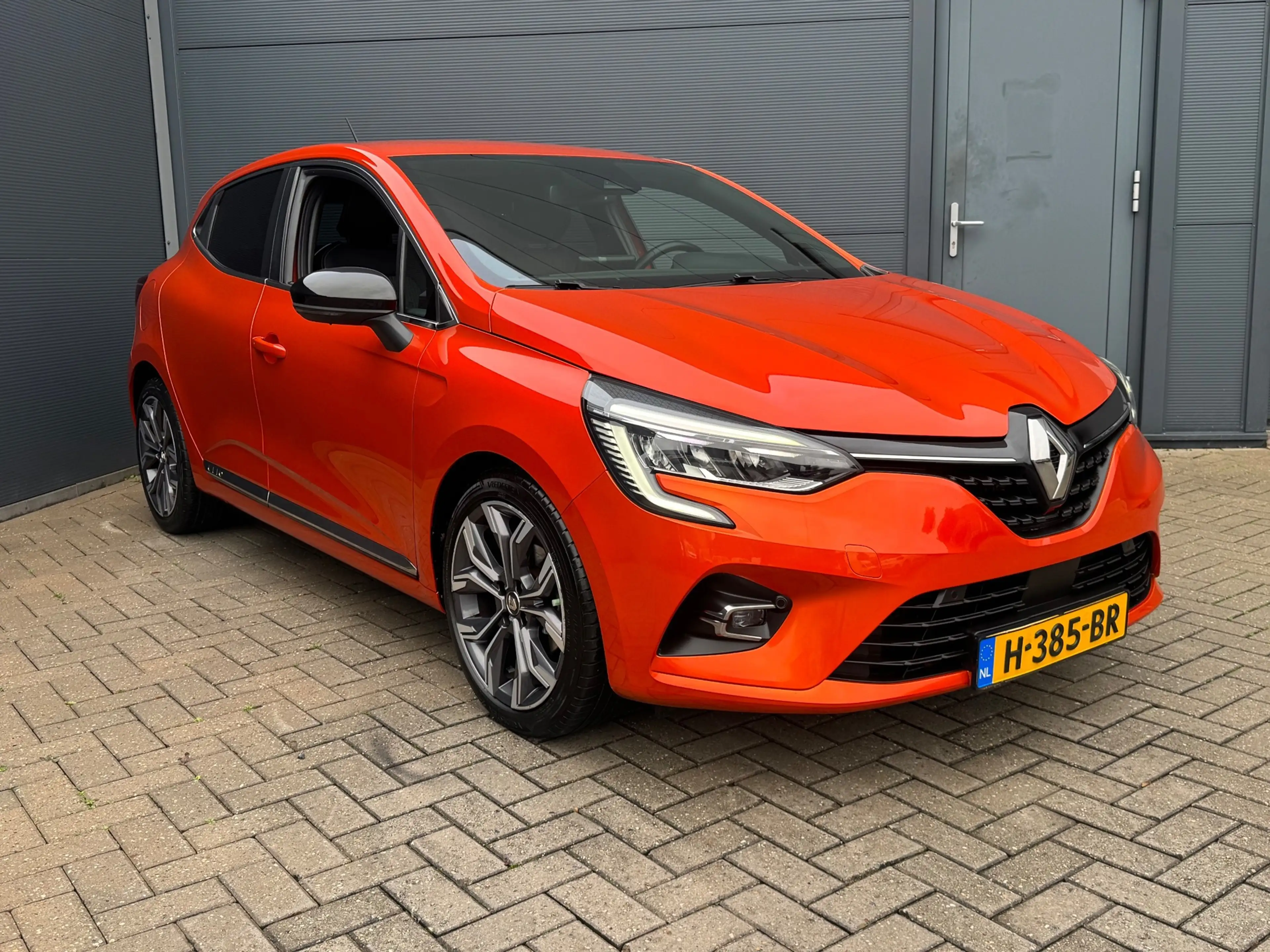 Renault Clio 1.0 TCe Intens / Facelift / Carplay / Led — photo 3