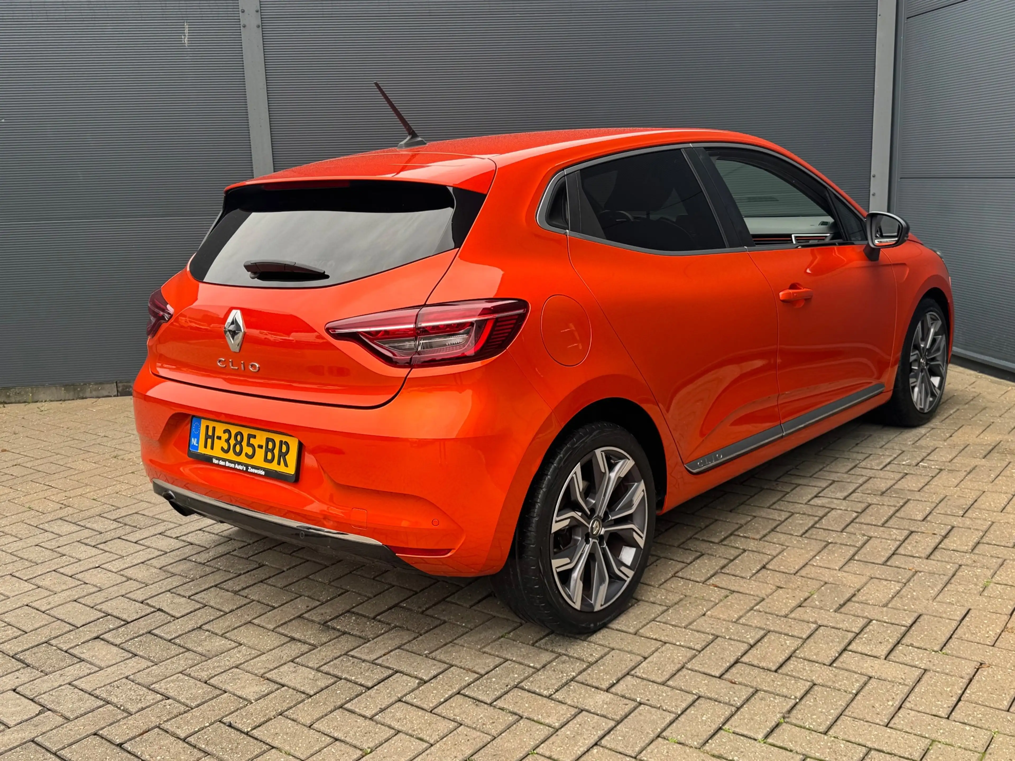Renault Clio 1.0 TCe Intens / Facelift / Carplay / Led — photo 4