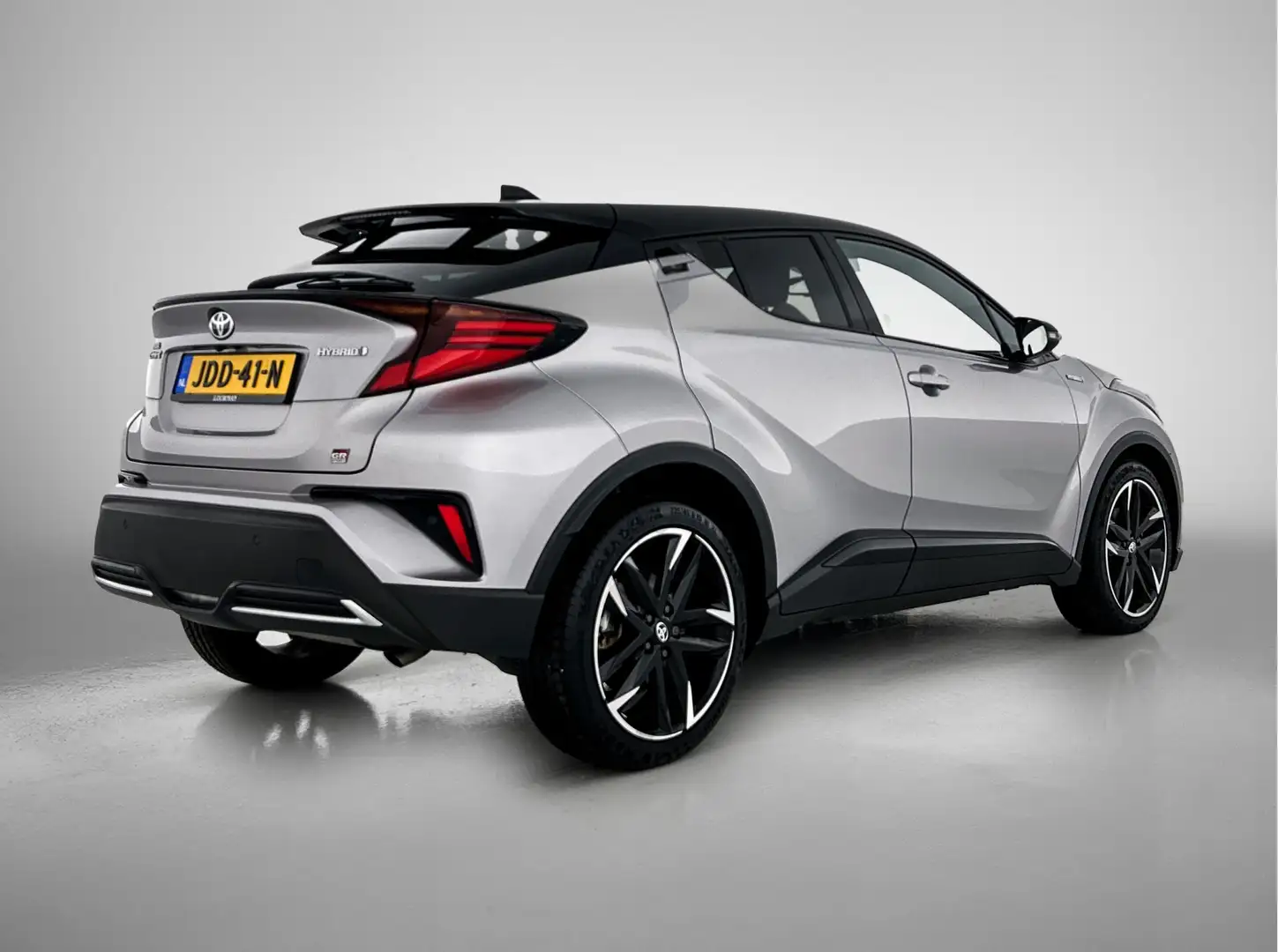 Toyota C-HR 1.8 Hybrid GR-Sport | LED V+A | Dodehoek assistent Grijs - 2