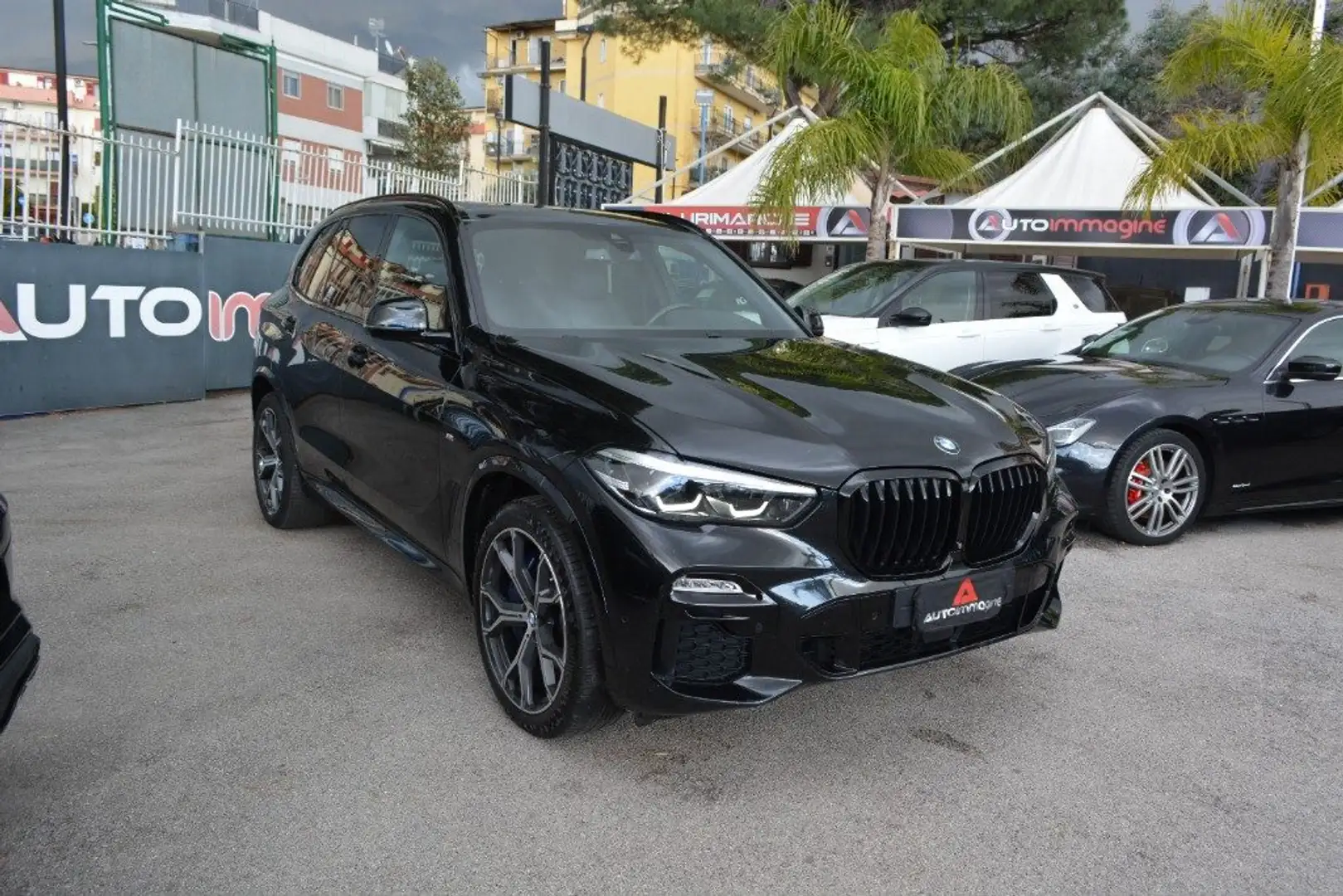 BMW X5 xDrive30d Msport Zwart - 2