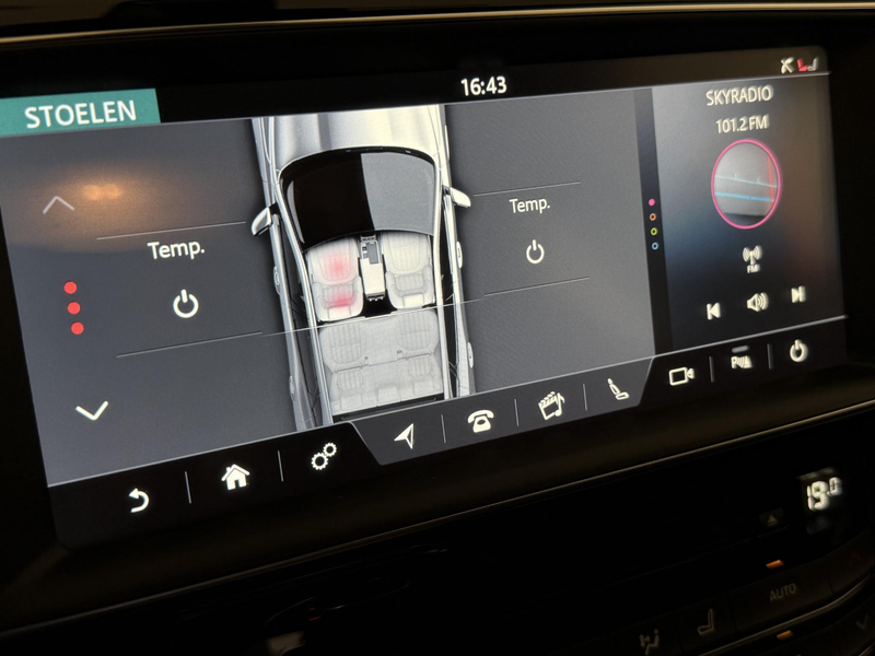 Jaguar F-Pace 2.0 Portfolio AWD 25t — photo 12
