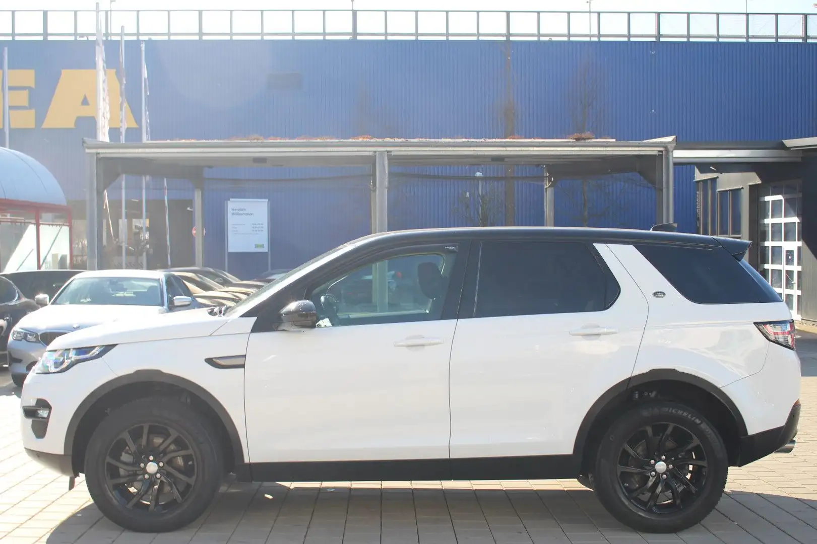 Land Rover Discovery Sport SE AWD *ASSIST-KAMERA-PANORAMA* Weiß - 2