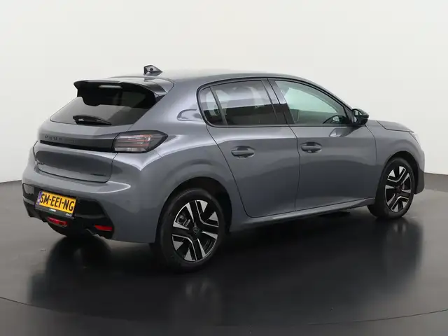 Peugeot 208 view 4