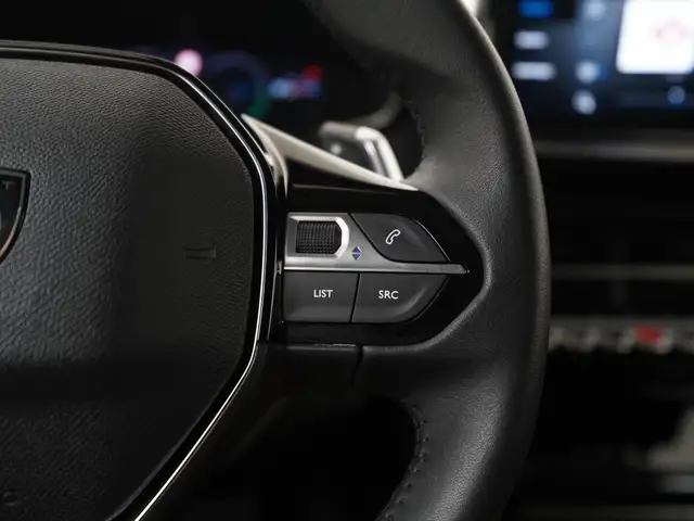 Peugeot 208 view 9