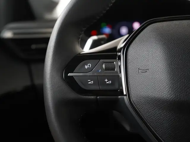 Peugeot 208 view 7