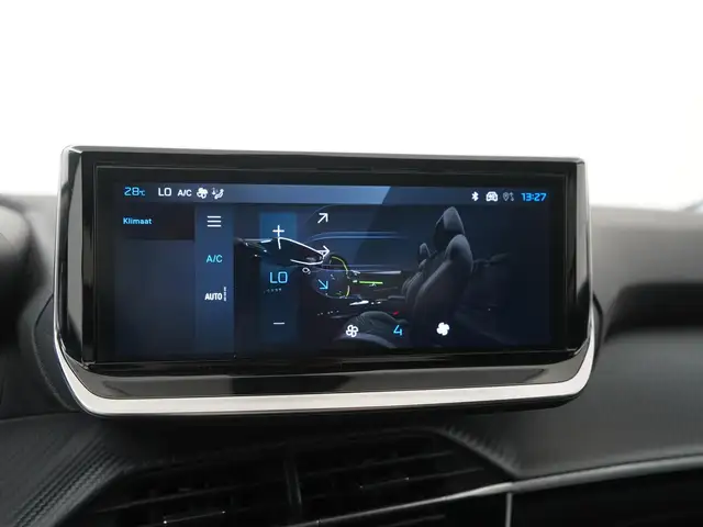 Peugeot 208 view 14
