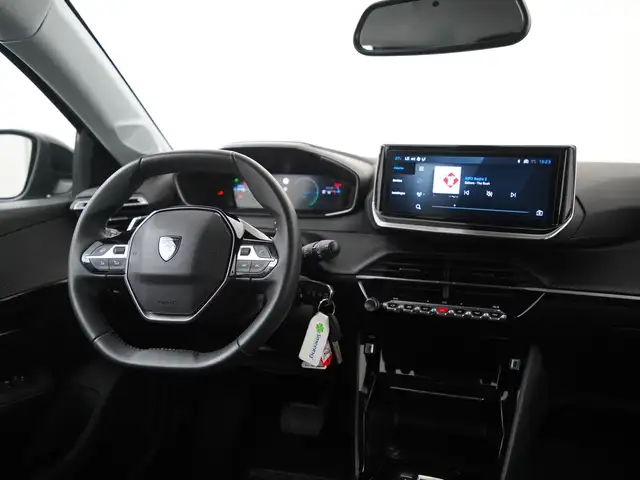 Peugeot 208 view 5
