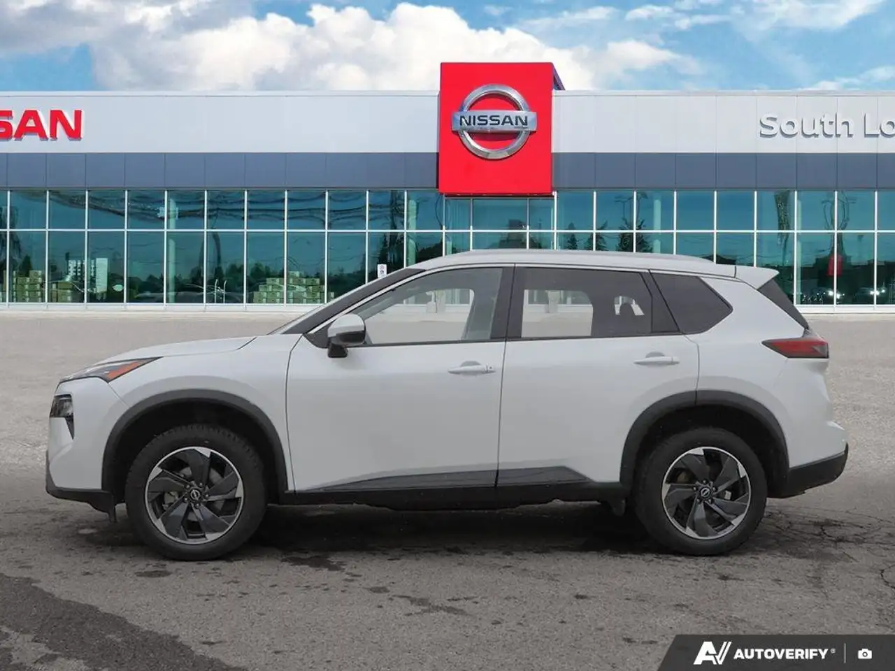 Nissan Rogue снимка Nissan Rogue