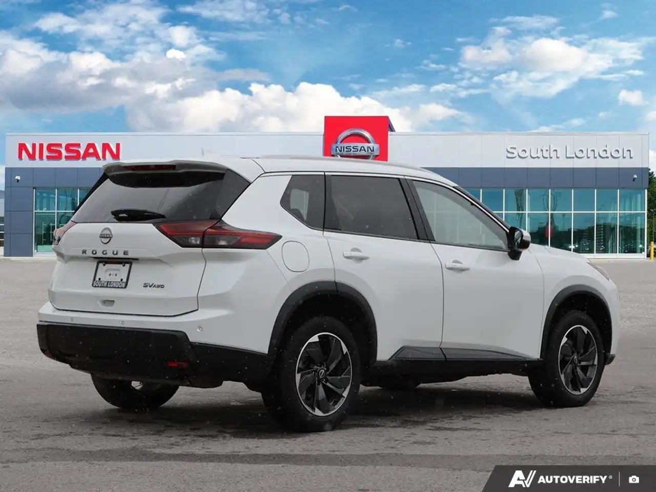 Nissan Rogue снимка Nissan Rogue