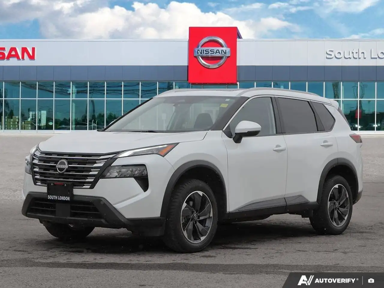 Nissan Rogue снимка Nissan Rogue
