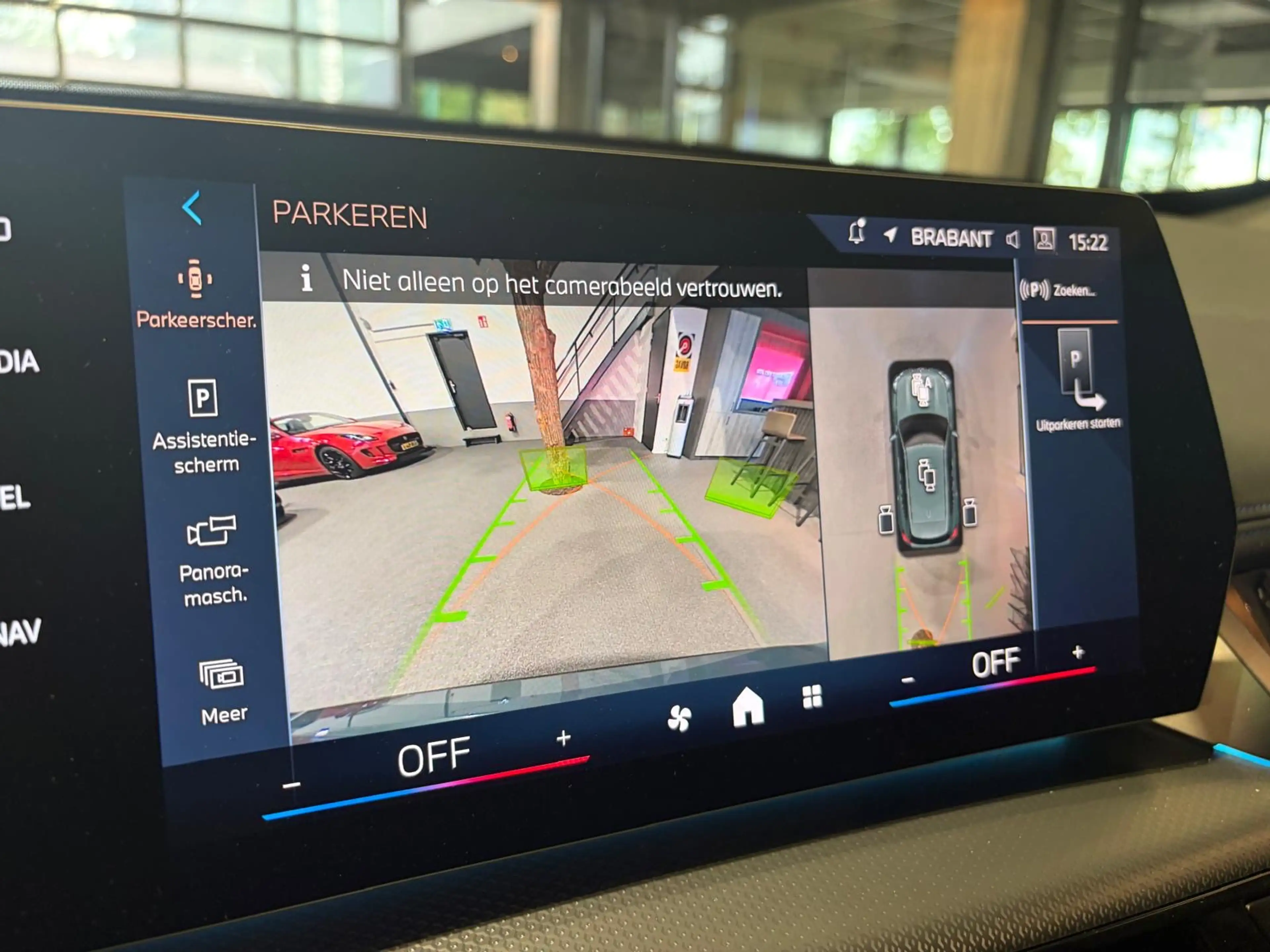 BMW X1 xDrive30e M-Sport | Panorama | HUD | 360 Camera — photo 8