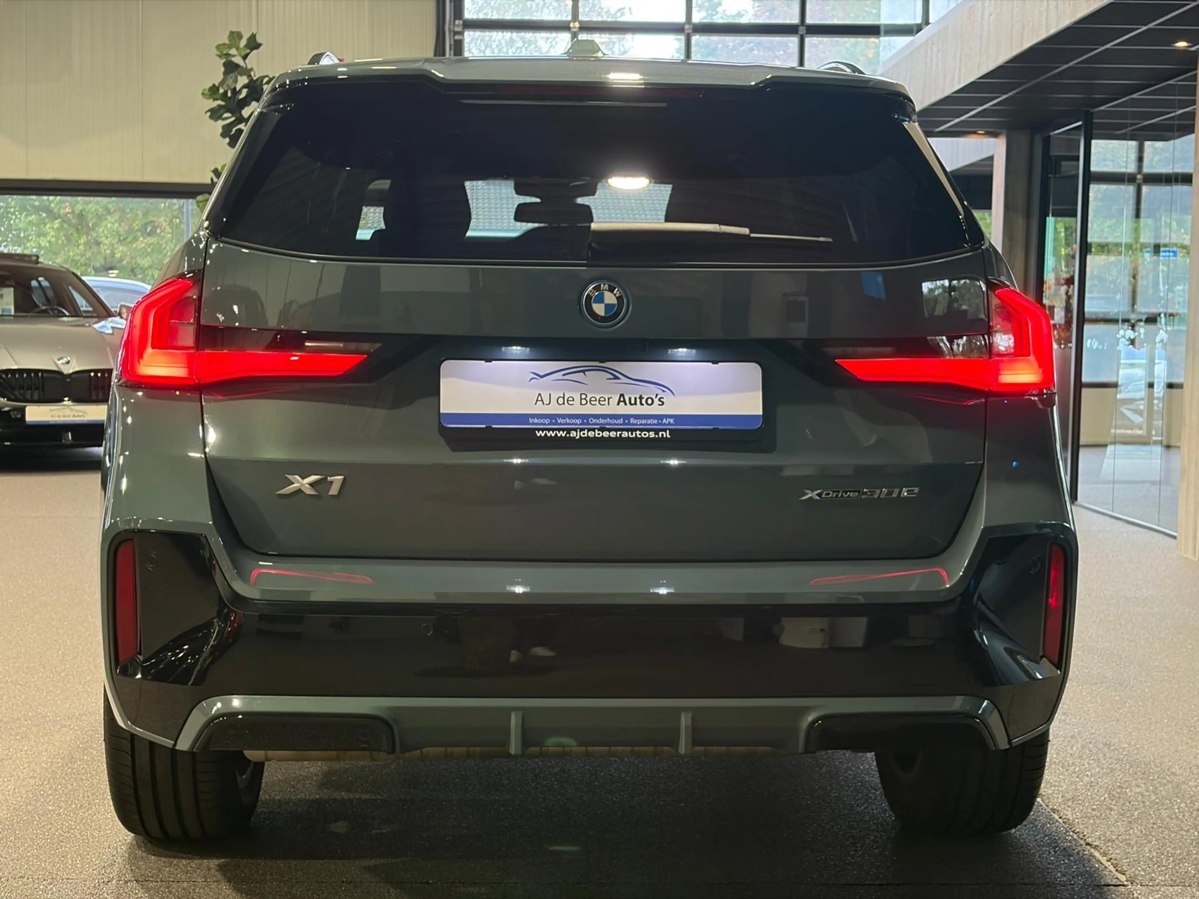 BMW X1 xDrive30e M-Sport | Panorama | HUD | 360 Camera — photo 12