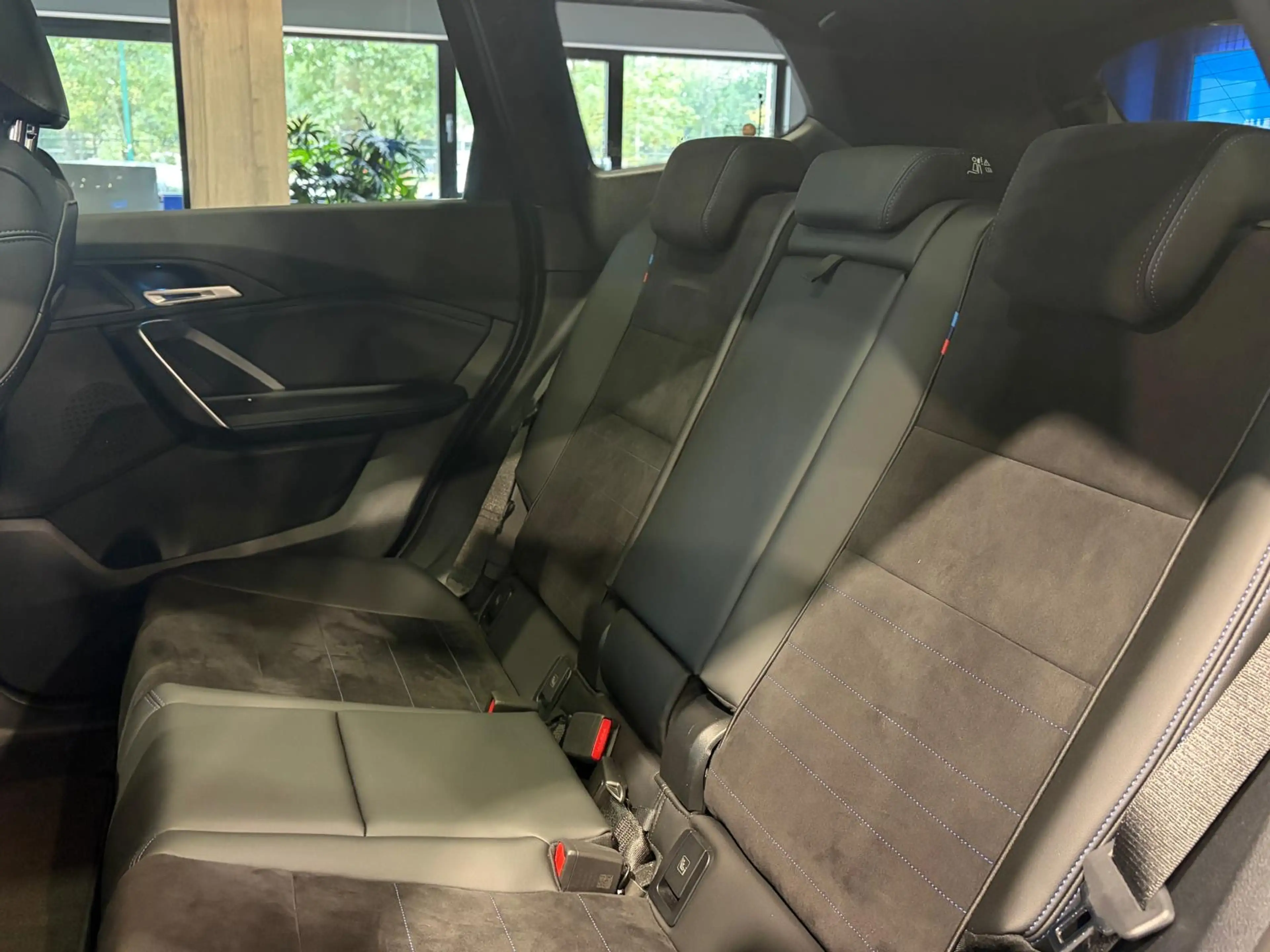 BMW X1 xDrive30e M-Sport | Panorama | HUD | 360 Camera — photo 22