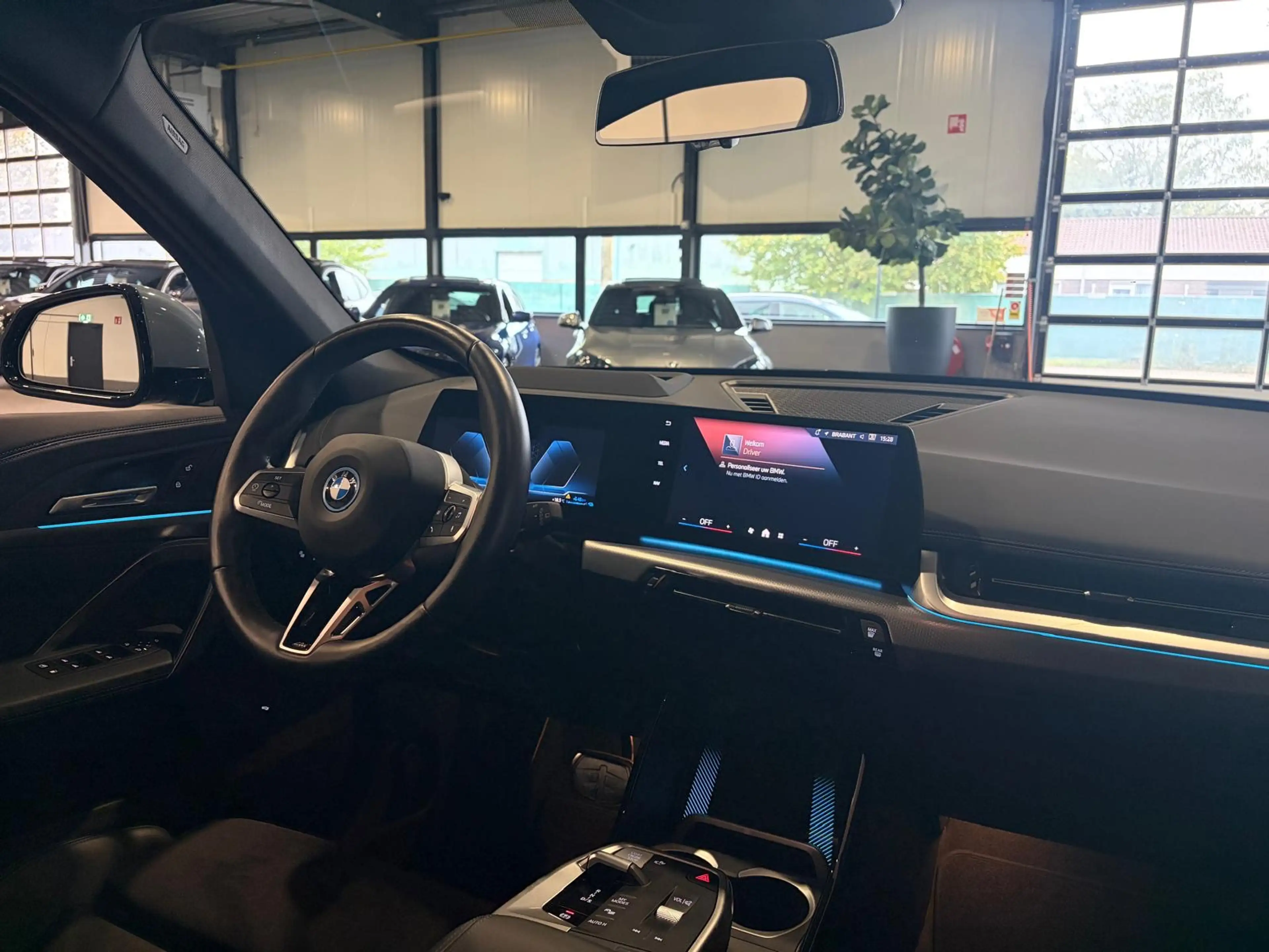 BMW X1 xDrive30e M-Sport | Panorama | HUD | 360 Camera — photo 9