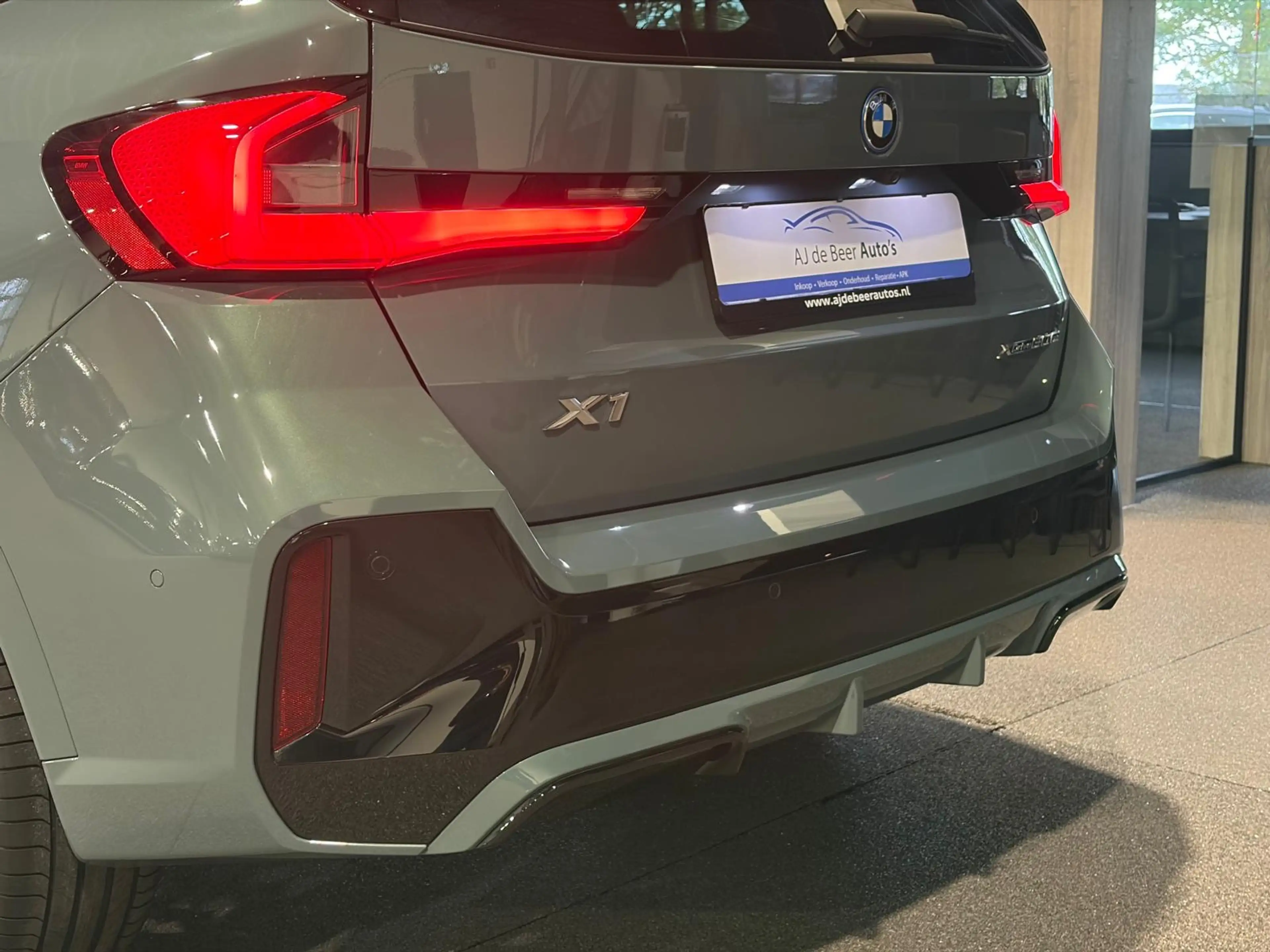 BMW X1 xDrive30e M-Sport | Panorama | HUD | 360 Camera — photo 4
