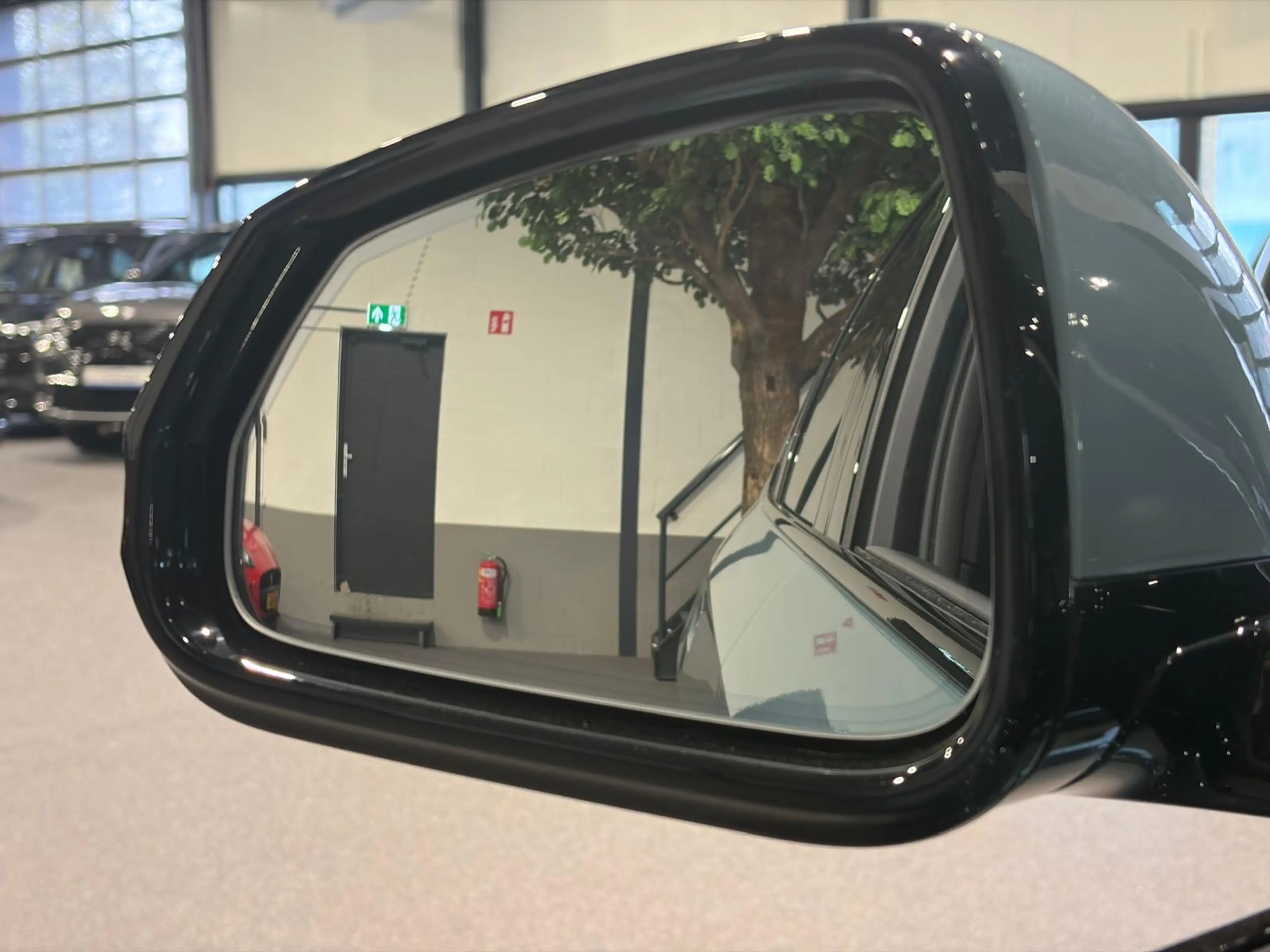 BMW X1 xDrive30e M-Sport | Panorama | HUD | 360 Camera — photo 36
