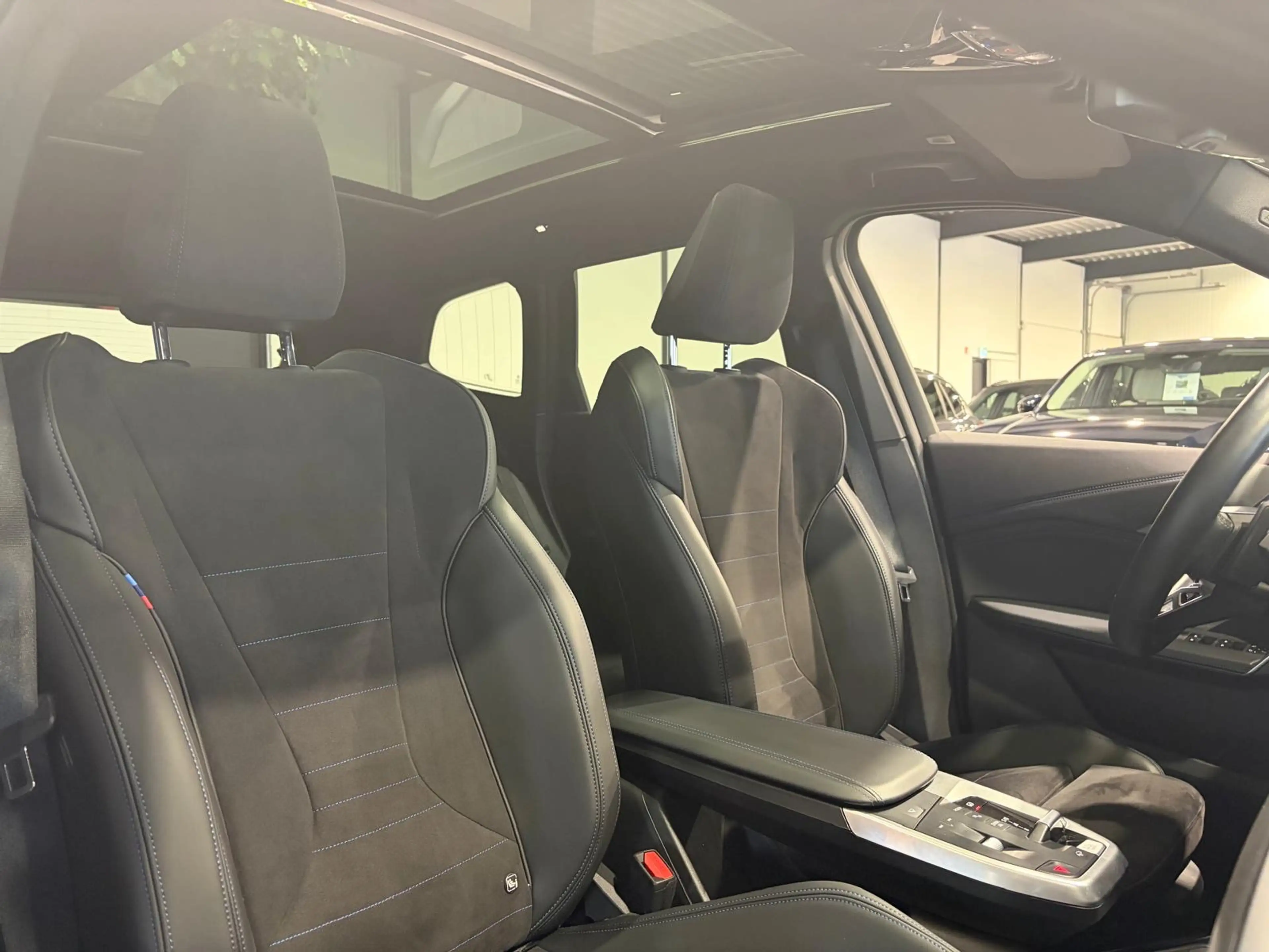 BMW X1 xDrive30e M-Sport | Panorama | HUD | 360 Camera — photo 24