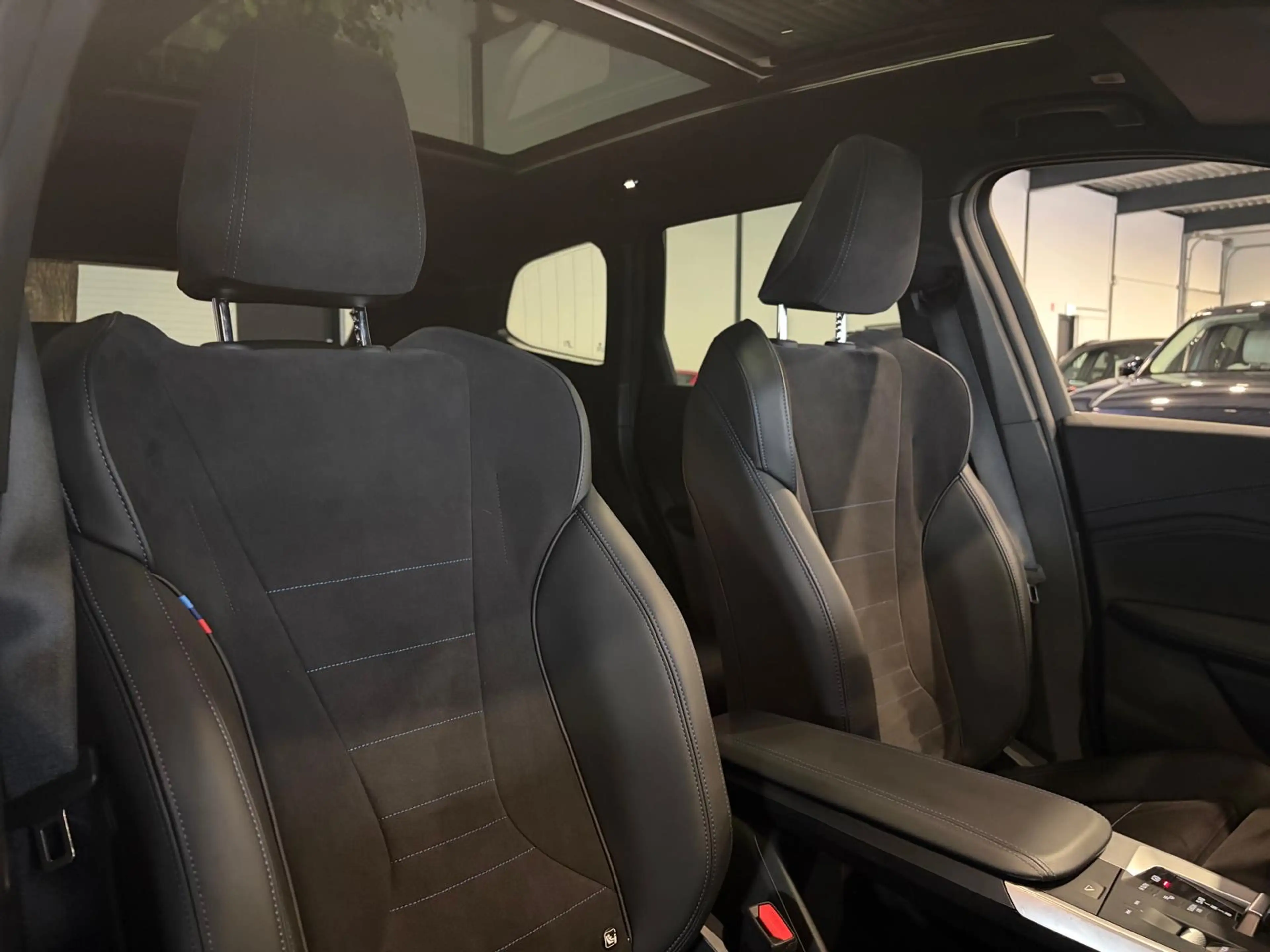 BMW X1 xDrive30e M-Sport | Panorama | HUD | 360 Camera — photo 11