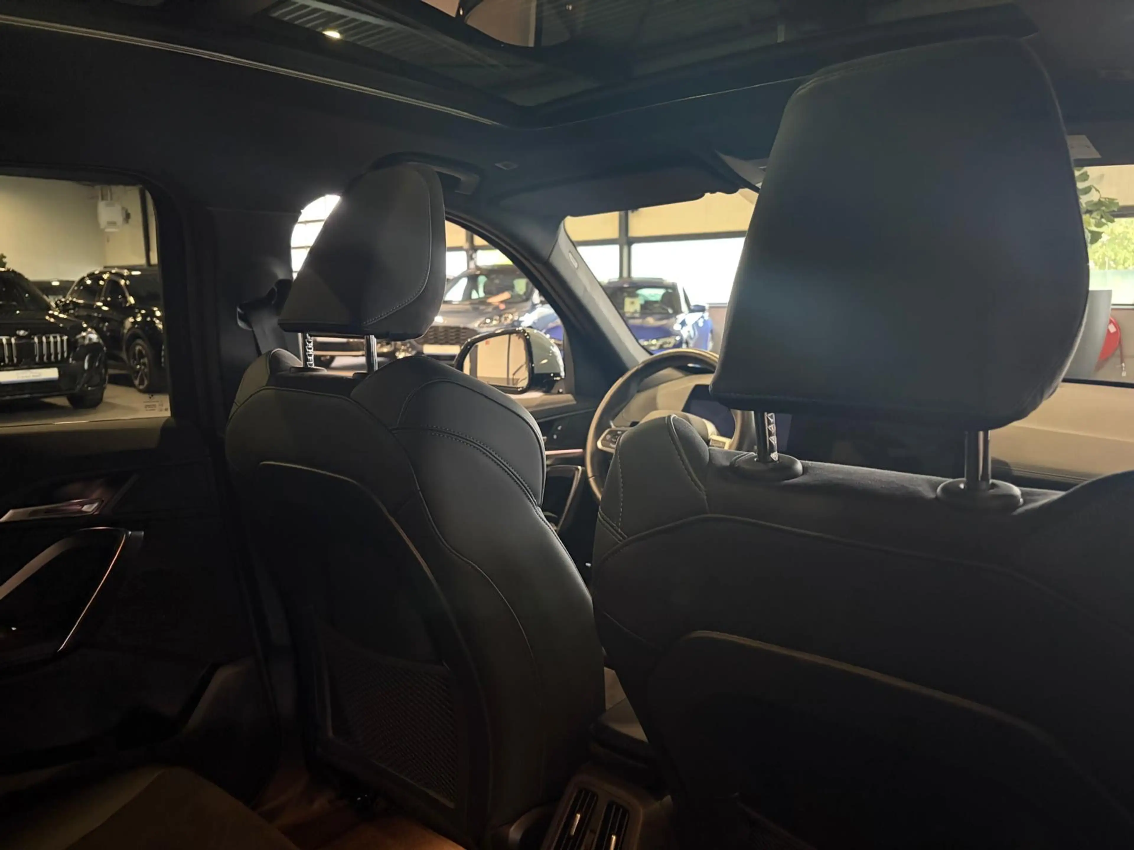 BMW X1 xDrive30e M-Sport | Panorama | HUD | 360 Camera — photo 10