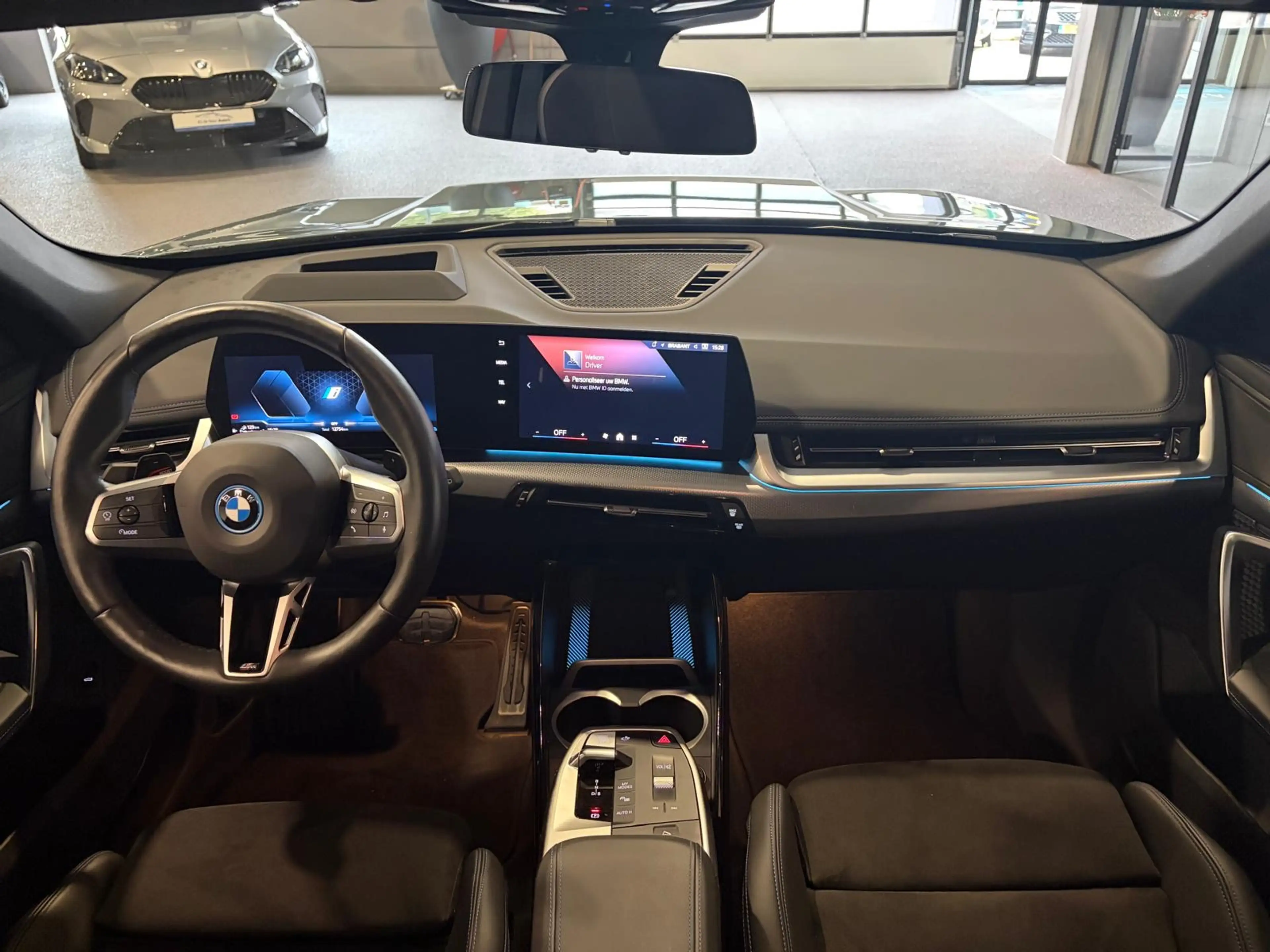 BMW X1 xDrive30e M-Sport | Panorama | HUD | 360 Camera — photo 25