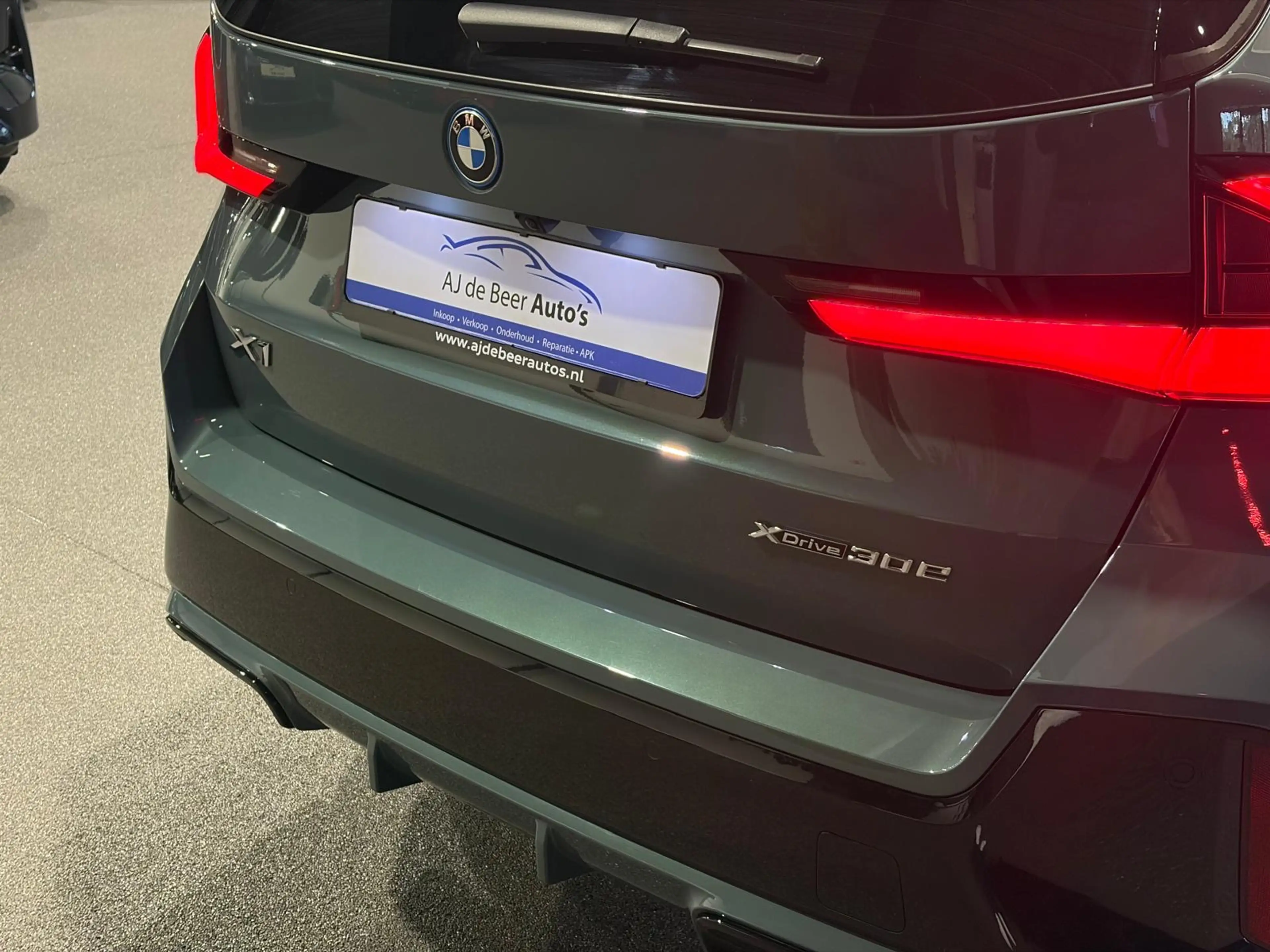 BMW X1 xDrive30e M-Sport | Panorama | HUD | 360 Camera — photo 39